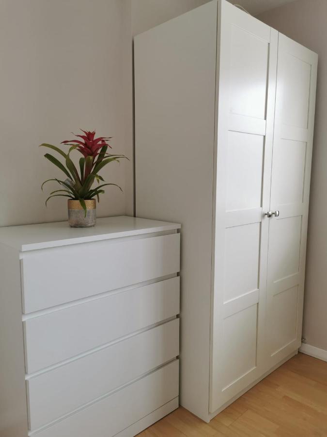 Apartment By The Beach Суонзи Екстериор снимка
